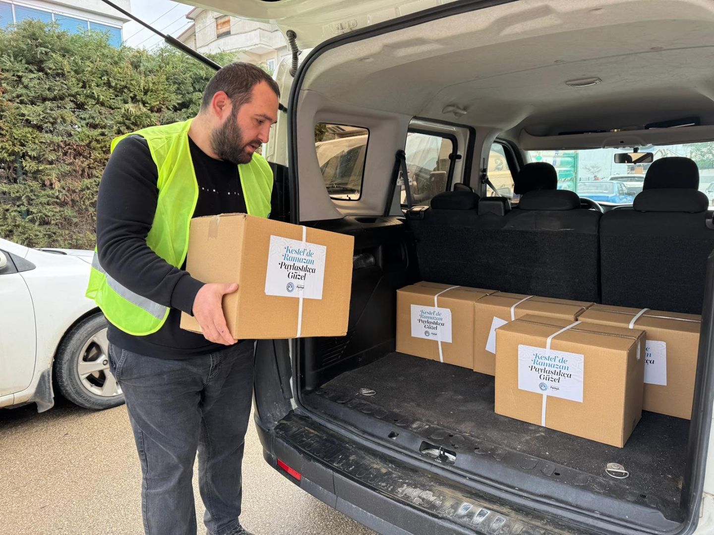 KESTEL’DE RAMAZAN SOSYAL YARDIMLARLA YAŞANIYOR 