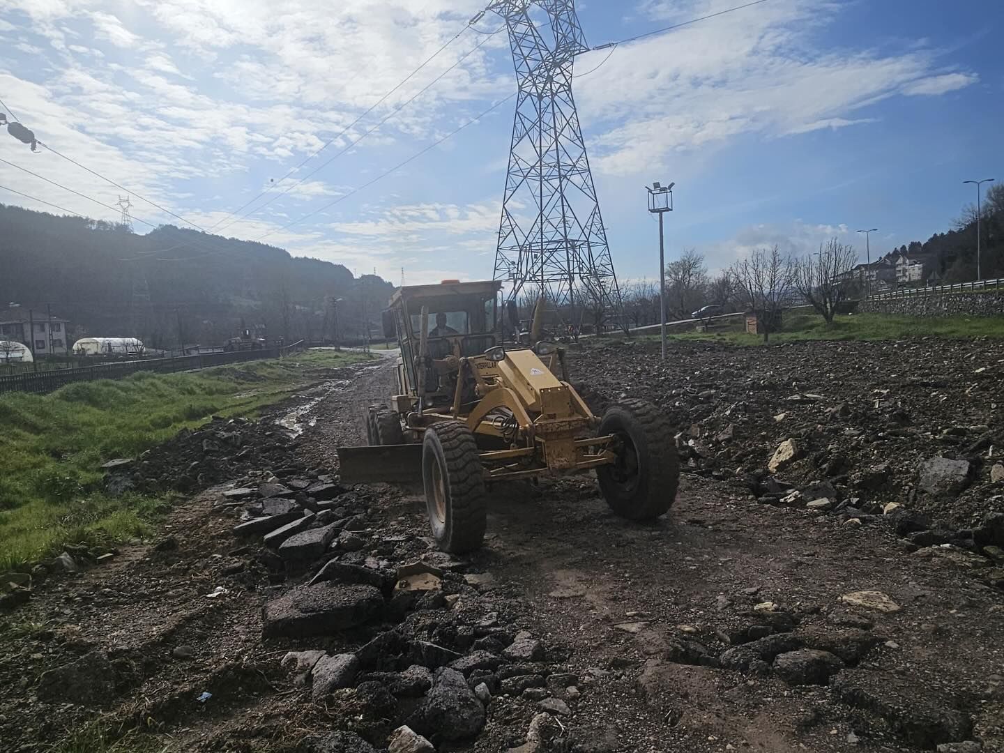 KARAÇAY MAHALLESİ’NDE YOĞUN ÇALIŞMA