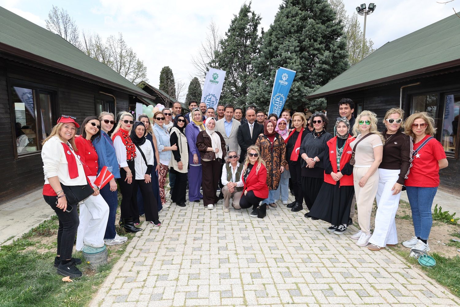 BAŞKAN KILCA ÇOCUKLARIN 23 NİSAN SEVİNCİNE ORTAK OLDU 