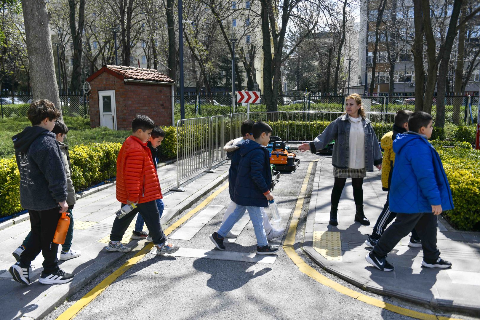 BÜYÜKŞEHİR BELEDİYESİ’NDEN ÇOCUKLARA TRAFİK EĞİTİMİ 