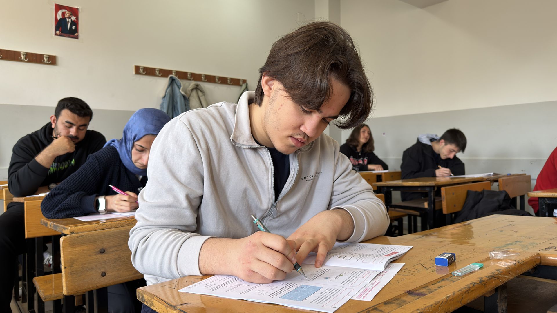 GENÇLER SINAV ATMOSFERİNİ ÖNCEDEN DENEYİMLİYOR