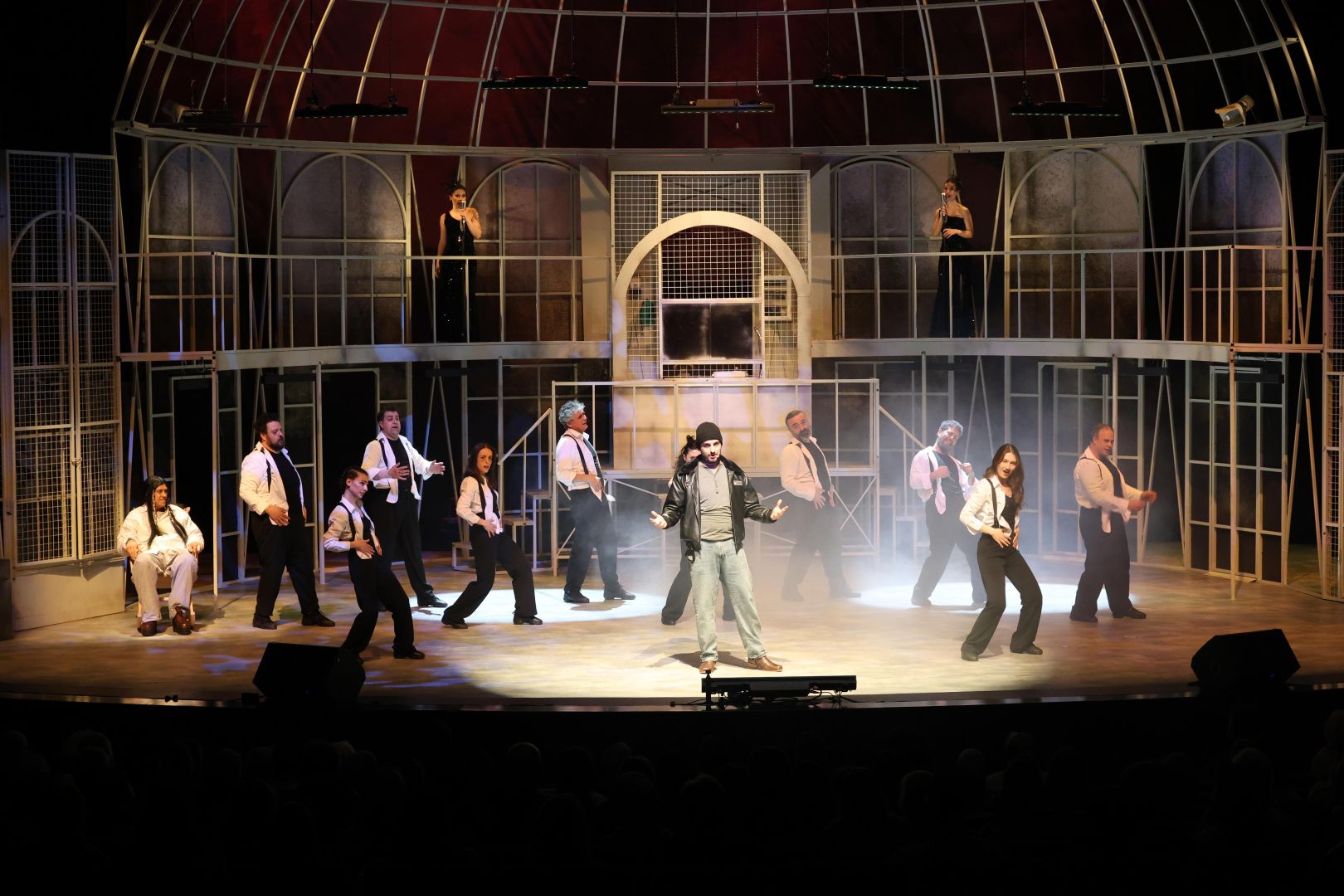 KONYA ŞEHİR TİYATROSU’NDAN BAŞARILI PRÖMİYER 