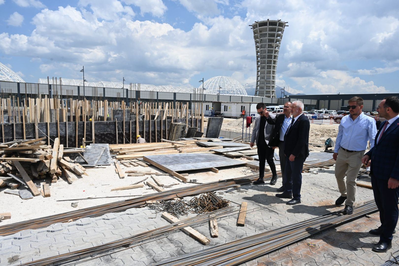 ISPARTA’YA BELEDİYEDEN YENİ AKARYAKIT İSTASYONU 