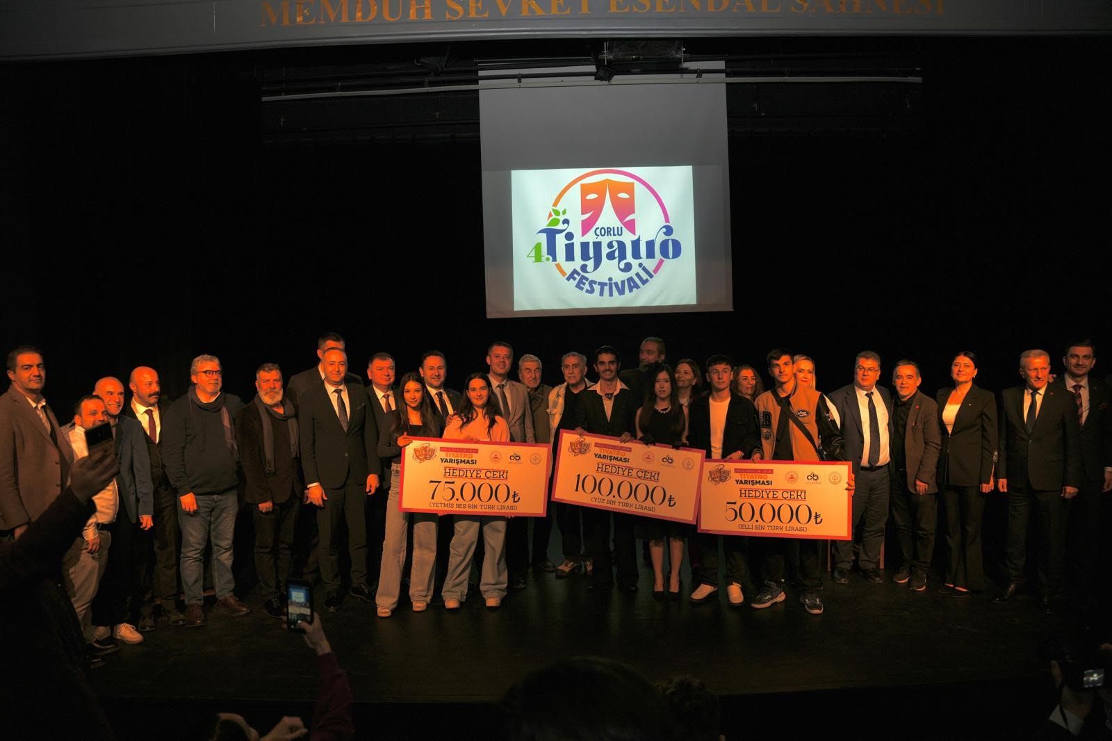 ÇORLU’NUN GENÇ YETENEKLERİ SAHNEDE DEVLEŞTİ 