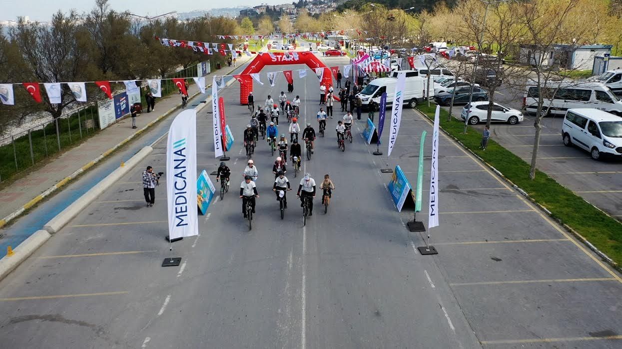 BEYLİKDÜZÜ’NDE PEDALLAR SAĞLIK İÇİN DÖNDÜ 