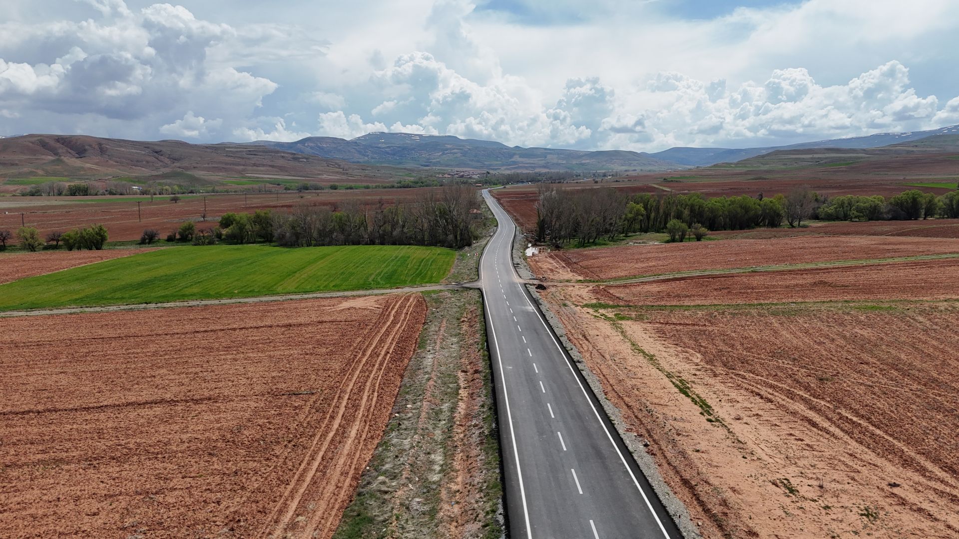 BÜNYAN’DA 22 KİLOMETRELİK YOL YENİLENDİ 