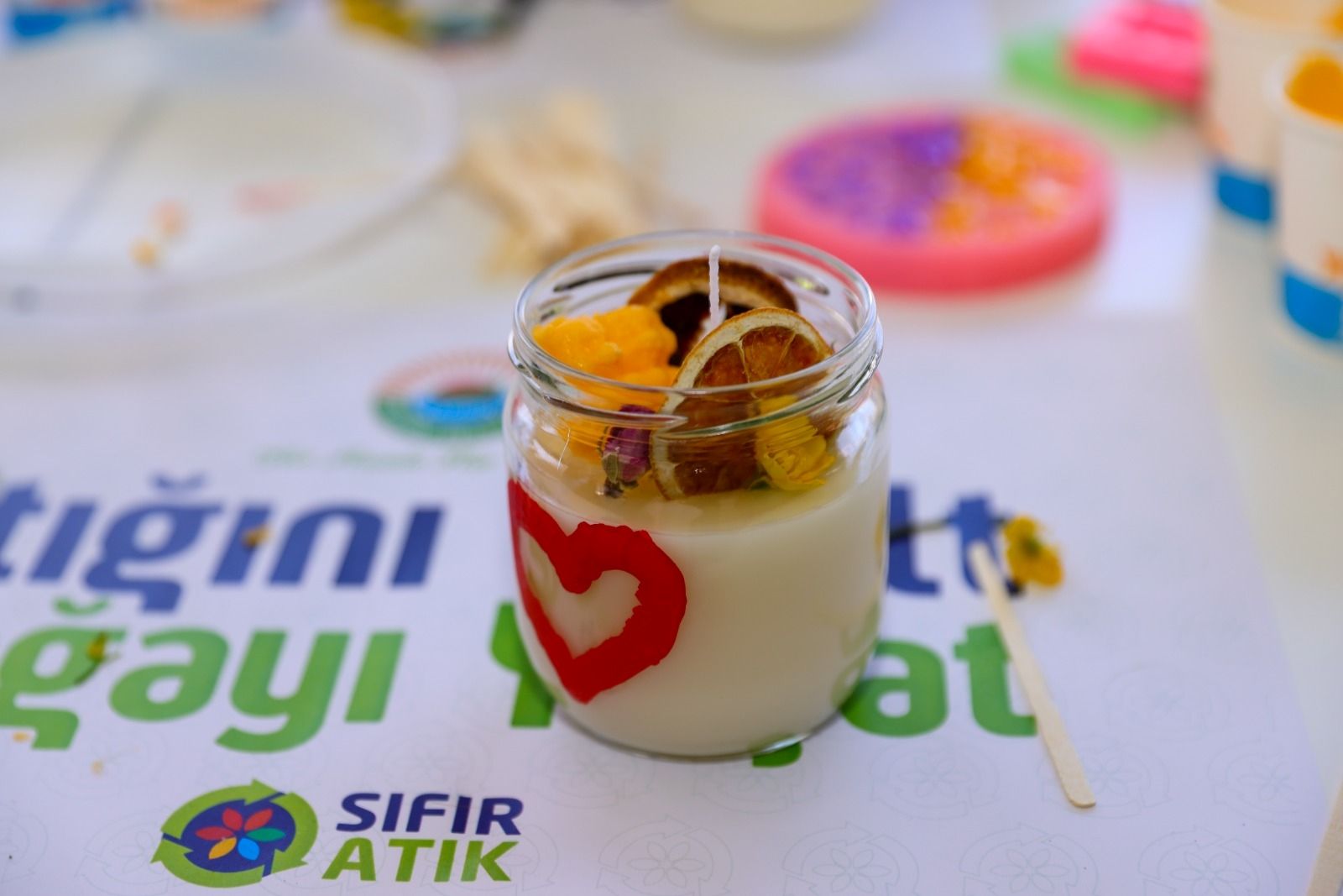 İLKADIM’DA CAM ATIK ATAĞI