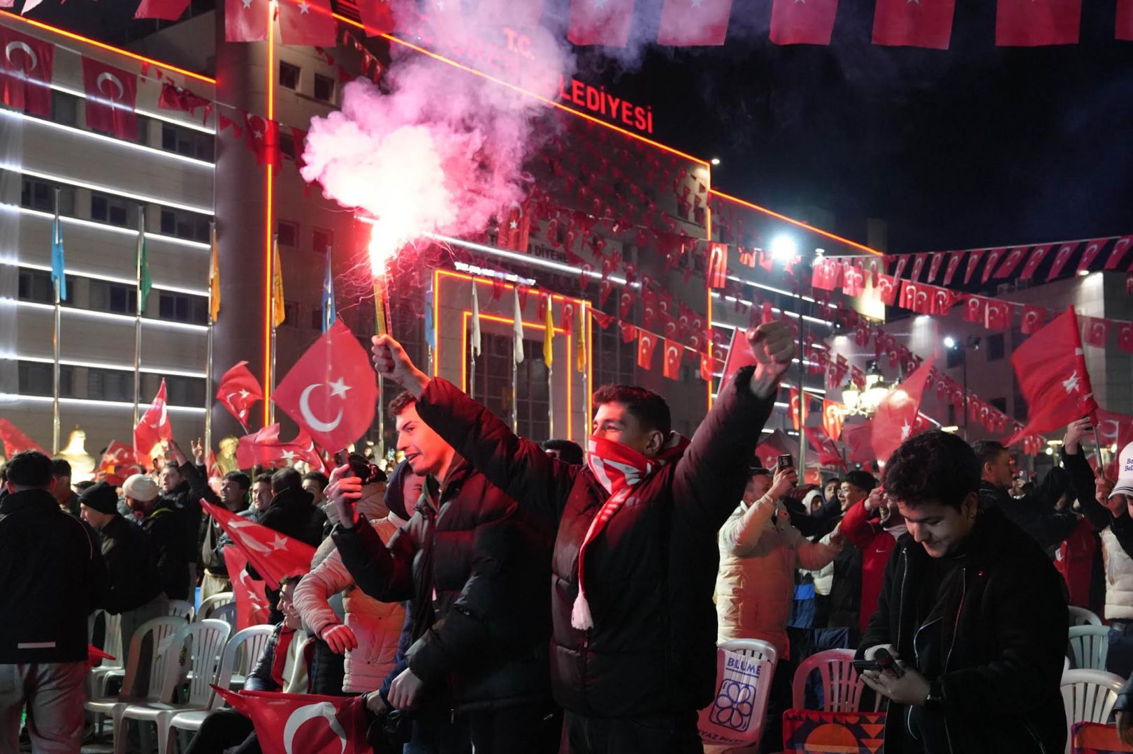 KEÇİÖREN MİLLİ TAKIMIN ZAFERİNİ KUTLADI 