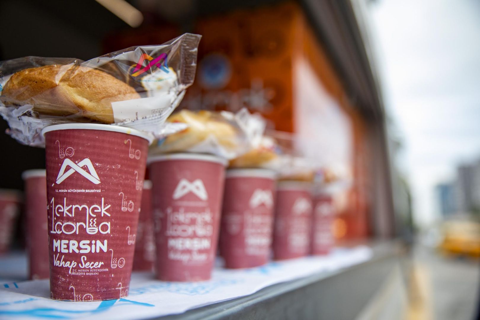 MERSİN’DE SOSYAL BELEDİYECİLİK ATAĞI