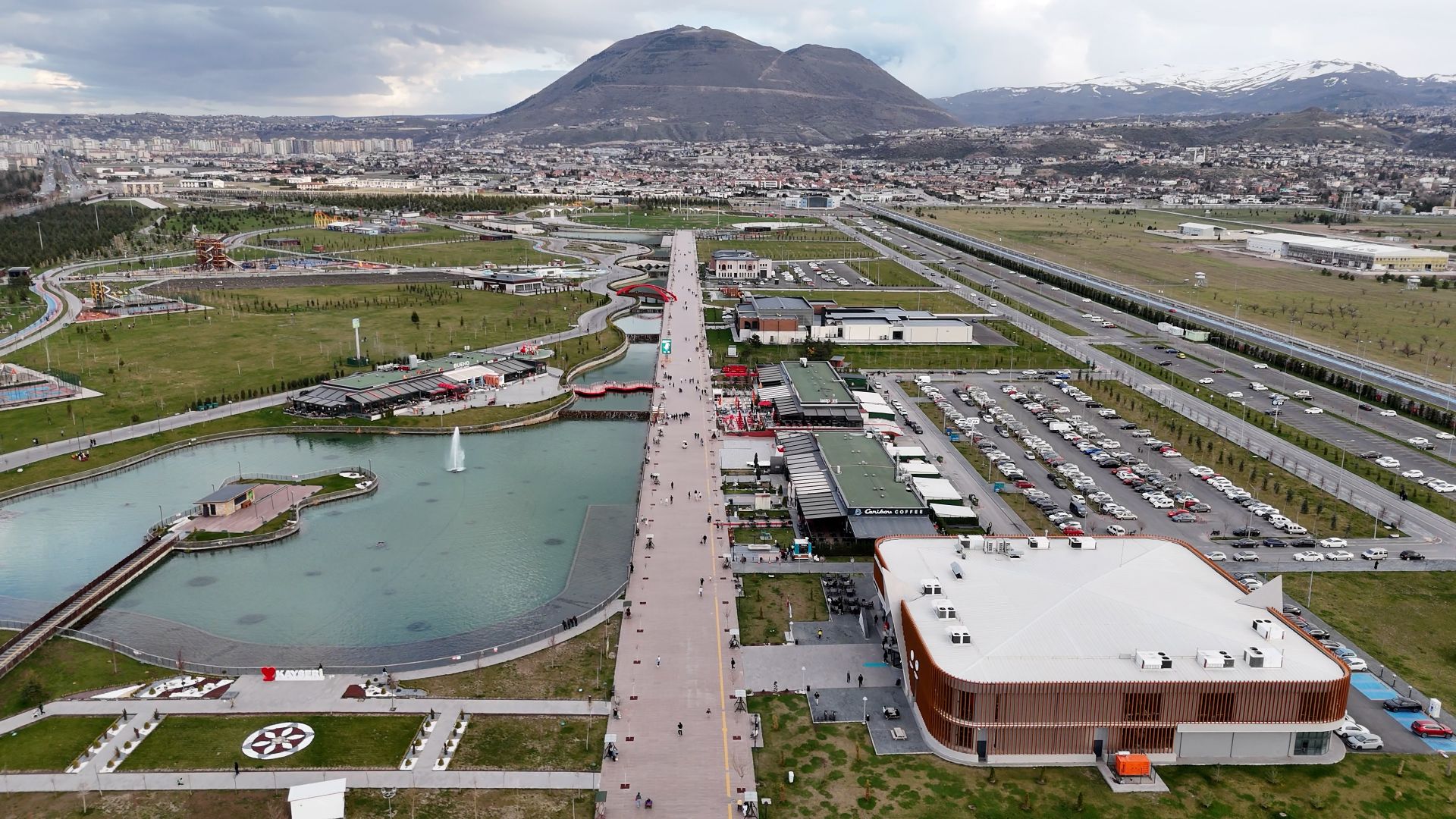 RECEP TAYYİP ERDOĞAN MİLLET BAHÇESİ GÖZDE OLDU