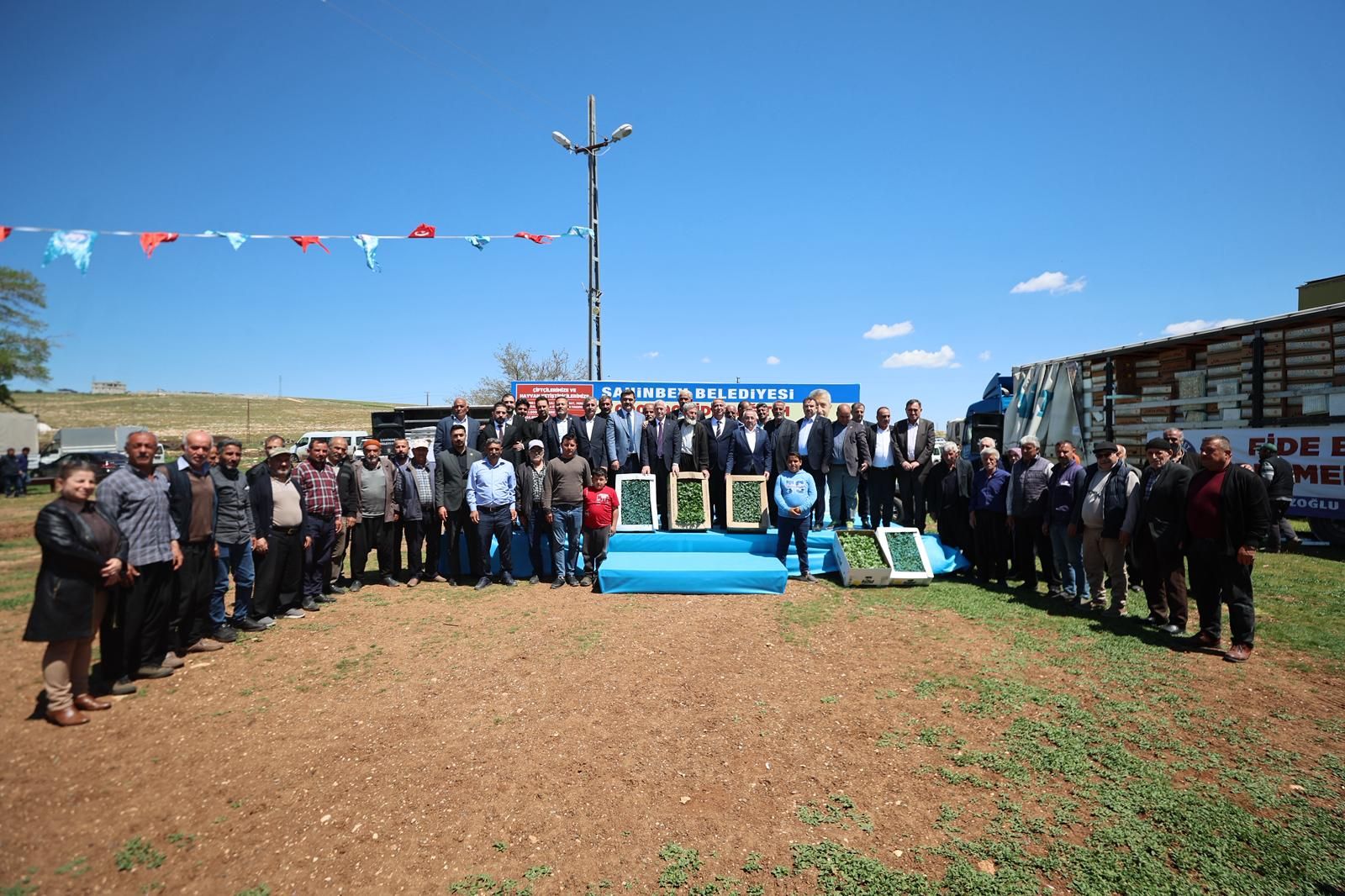 ŞAHİNBEY’DEN ÇİFTÇİYE 5 MİLYON FİDE DESTEĞİ 