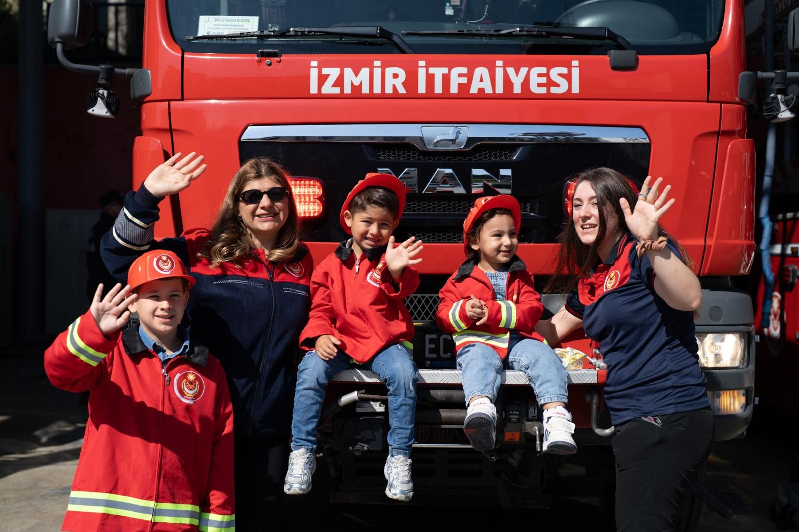 ALEVLERE KOŞAN KAHRAMAN ANNELER 