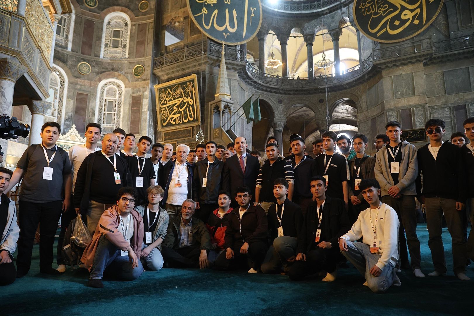 BAŞKAN ALTAY GENÇLERLE TARİHİN KALBİNDE BULUŞTU