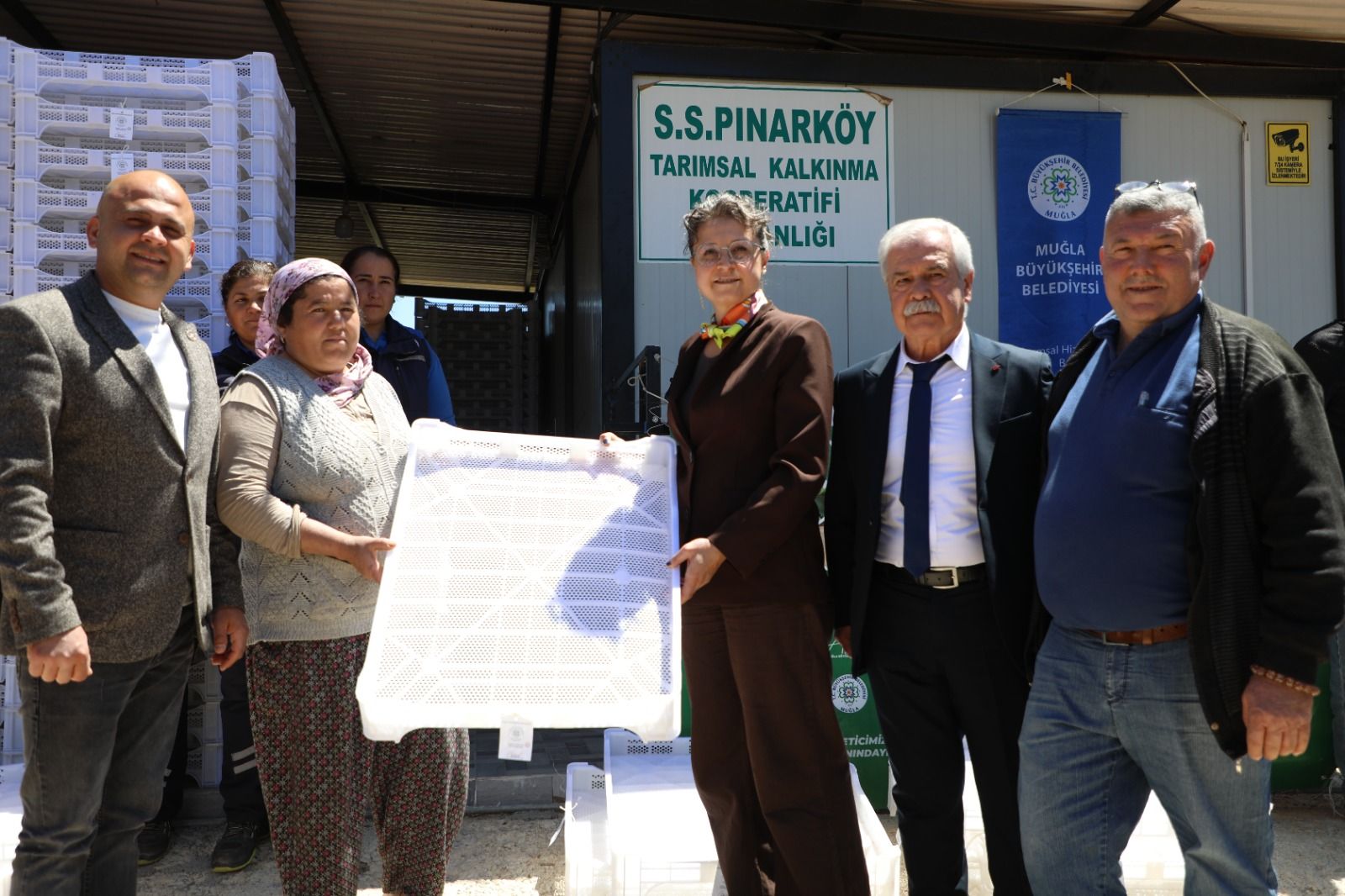 BÜYÜKŞEHİR’DEN İPEK BÖCEKÇİLİĞİNE TAM DESTEK 