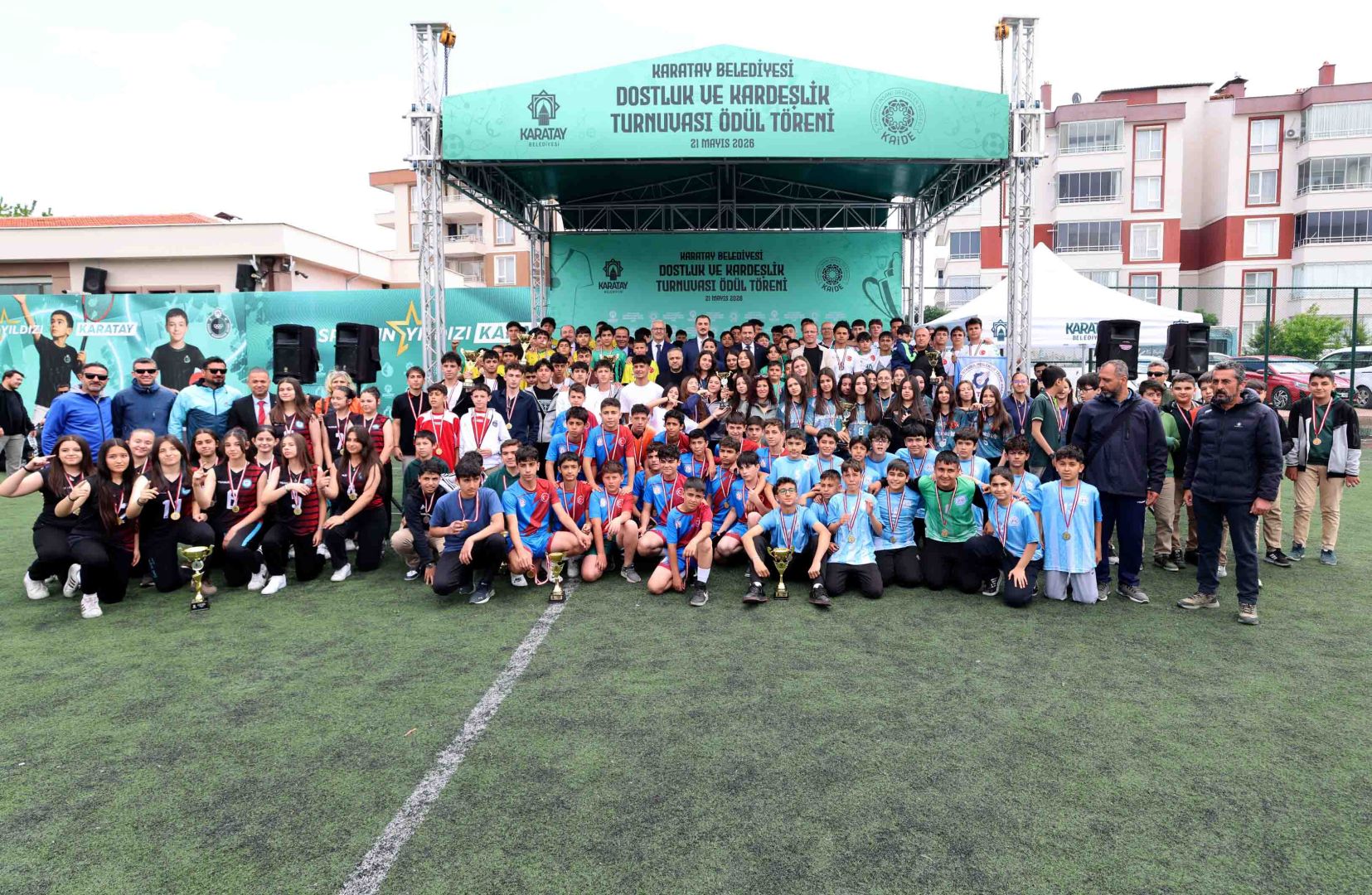 KARATAY’DA SPORUN VE KARDEŞLİĞİN ŞAMPİYONLARI ÖDÜLLENDİRİLDİ 