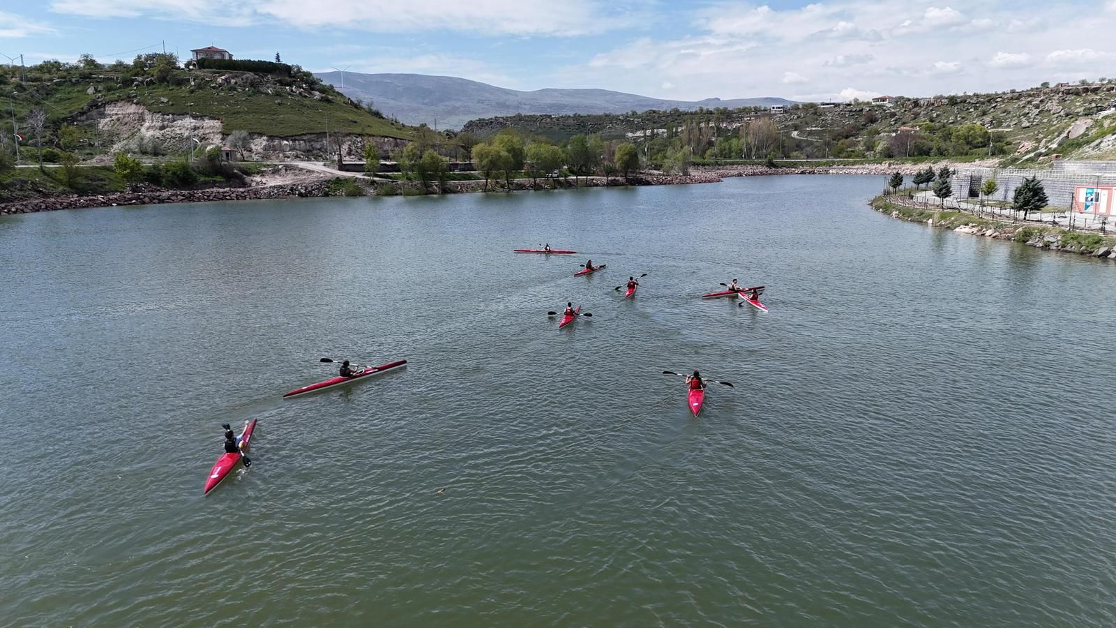 KAYSERİ SU SPORLARINDA VİTES YÜKSELTTİ 