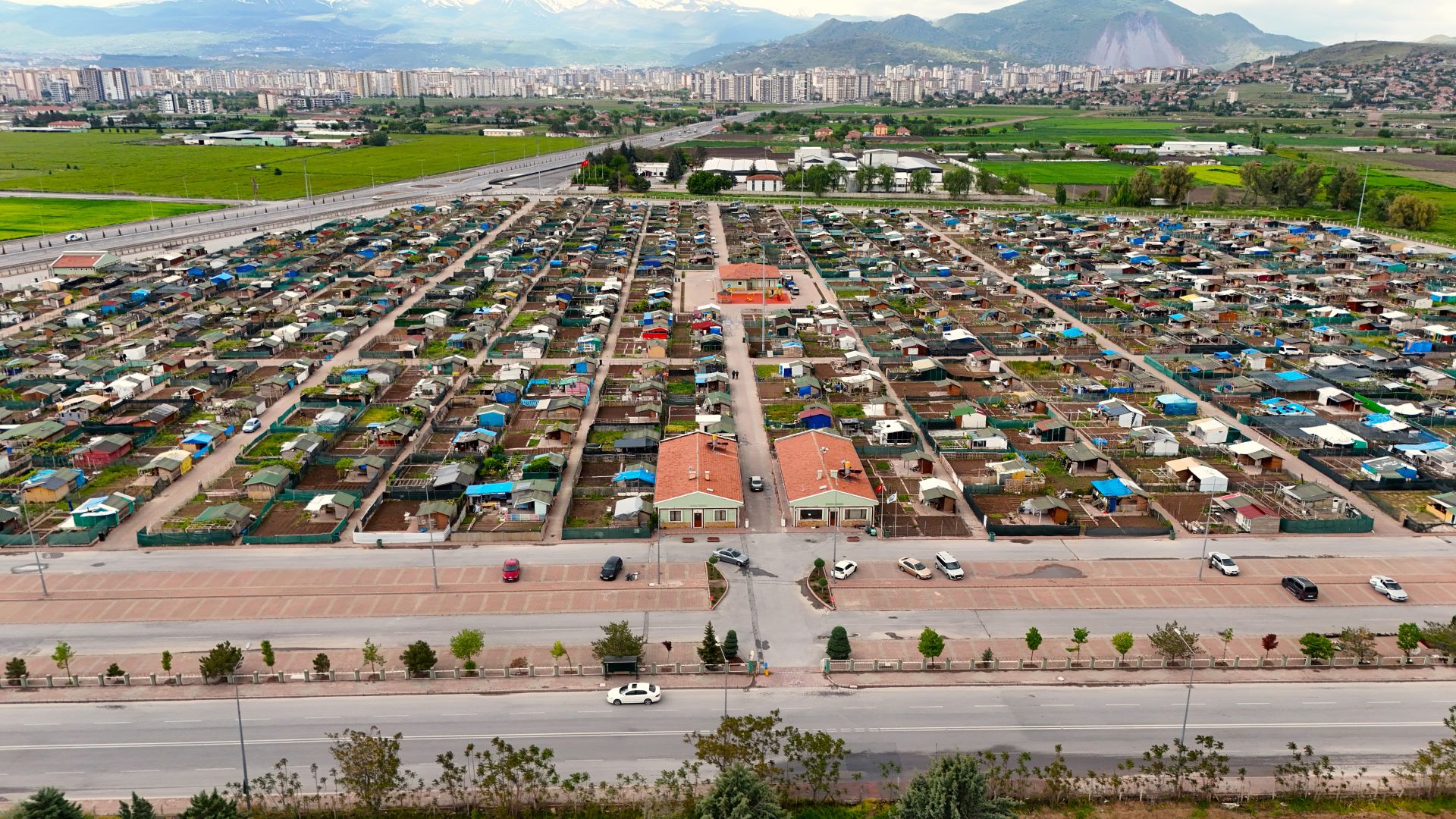 KAYSERİ’DE HOBİ BAHÇELERİNE VERİMLİ DESTEK 