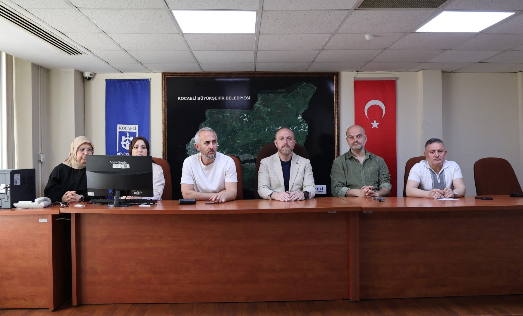 KOCAELİ’DE 1,4 MİLYAR TL’LİK YOL HAMLESİ 