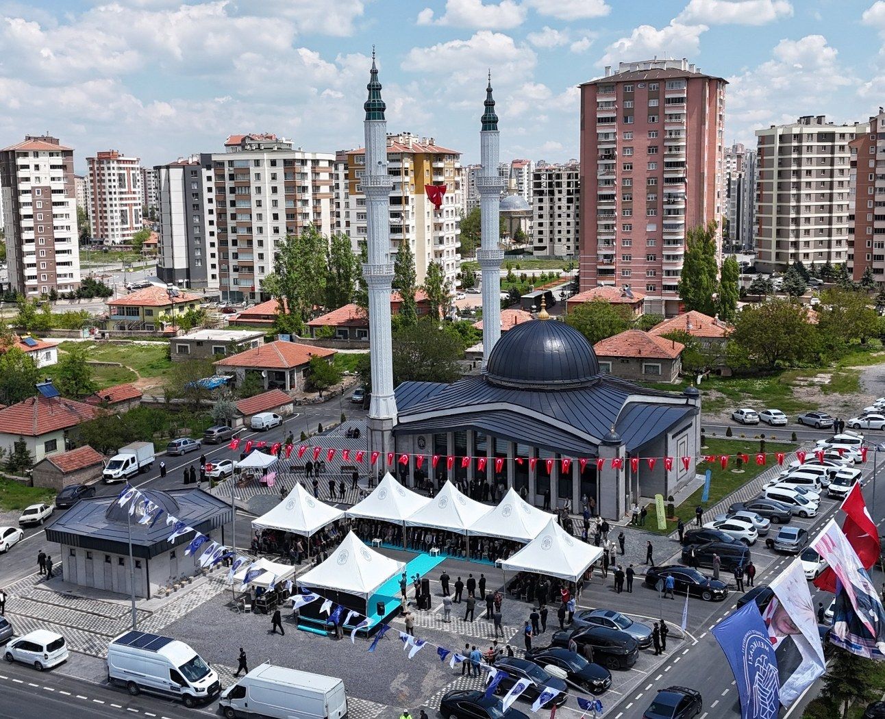 MELİKGAZİ'DE OSMAN-FATMA FIRINCI CAMİİ İBADETE AÇILDI