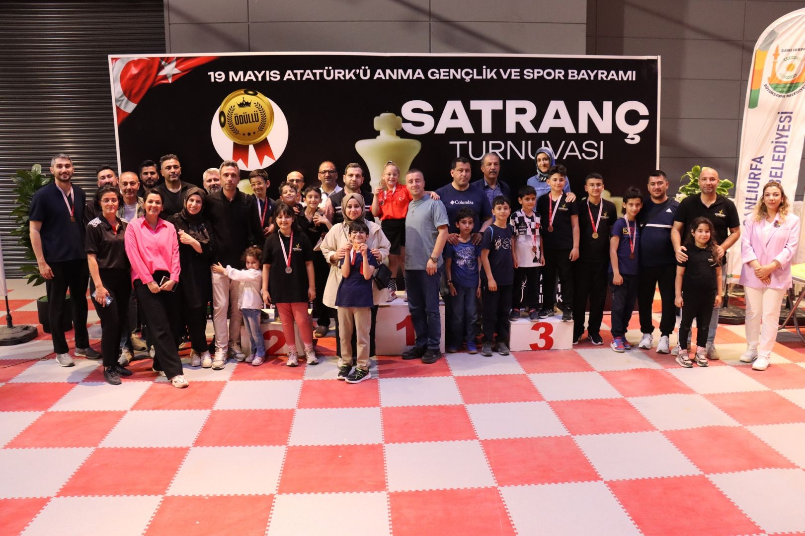 ŞANLIURFA’DA GELECEĞİN SATRANÇ USTALARI ÖDÜLLENDİRİLDİ