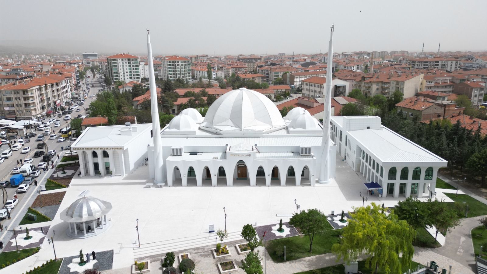 SELÇUKLU SOSYAL TESİSİ HİZMETE AÇILDI 