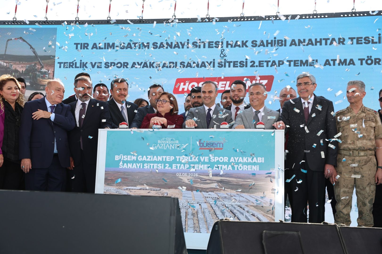 ANAHTAR TESLİMİ VE TEMEL ATMA BİR ARADA