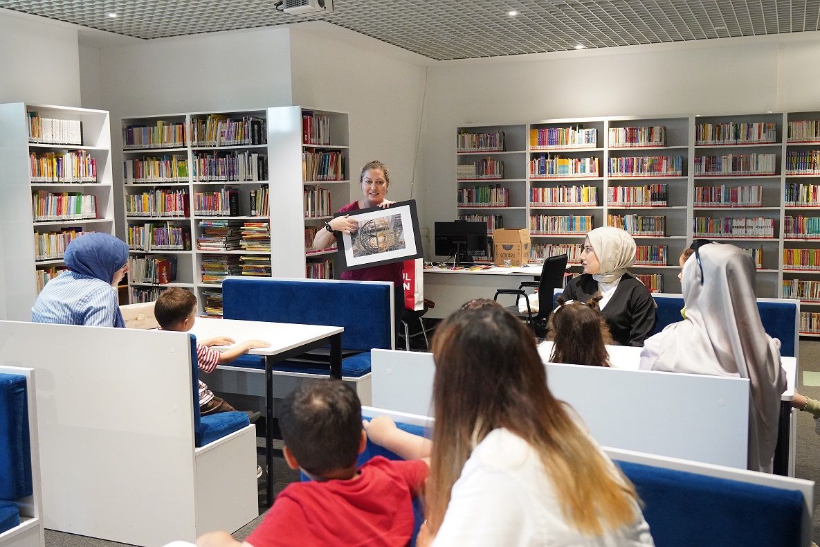 ANNELER VE ÇOCUKLAR SANATTA BULUŞTU 