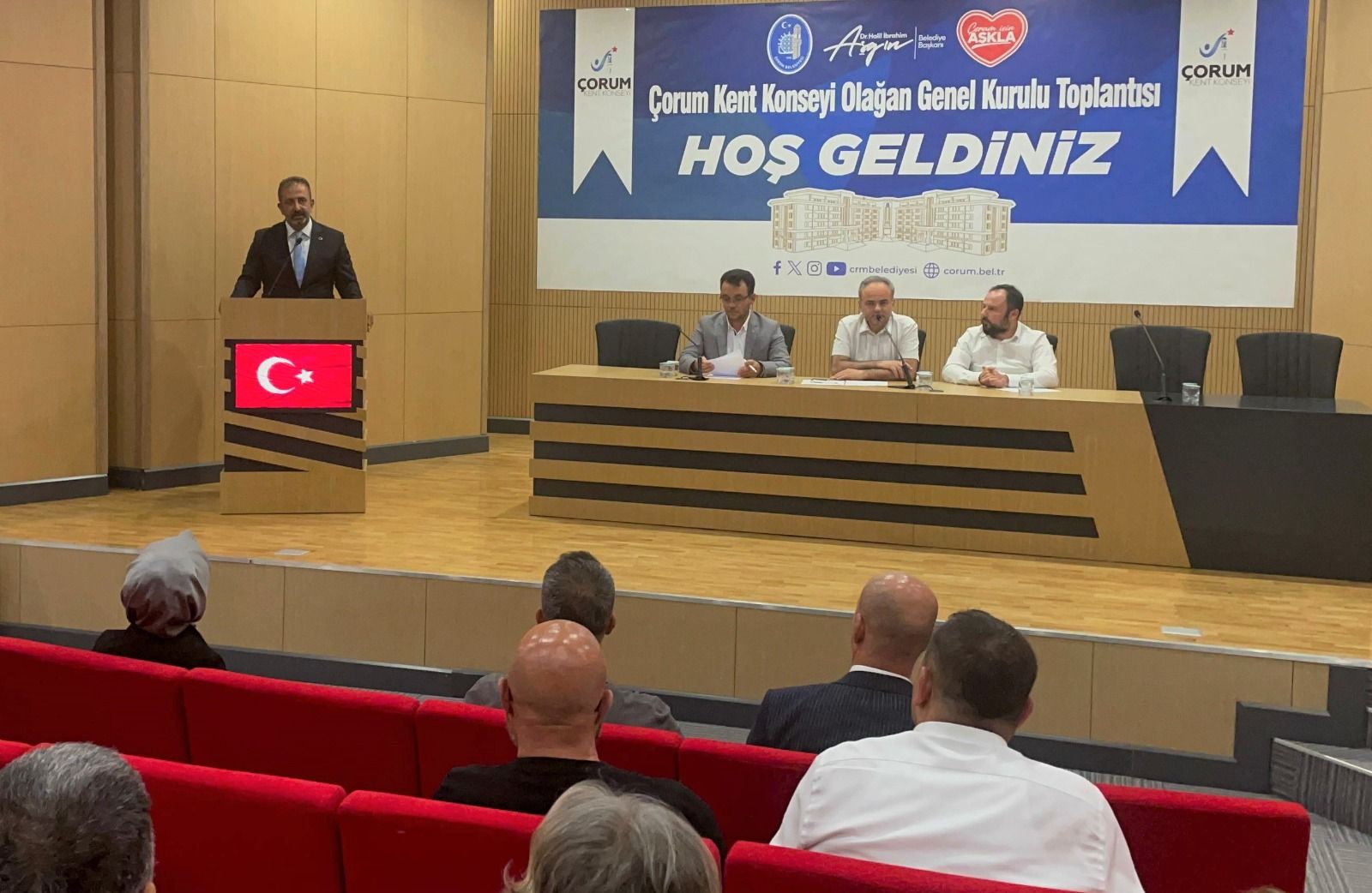 ÇORUM’DA KENTİN GELECEĞİ İÇİN SANDIK KURULUYOR 