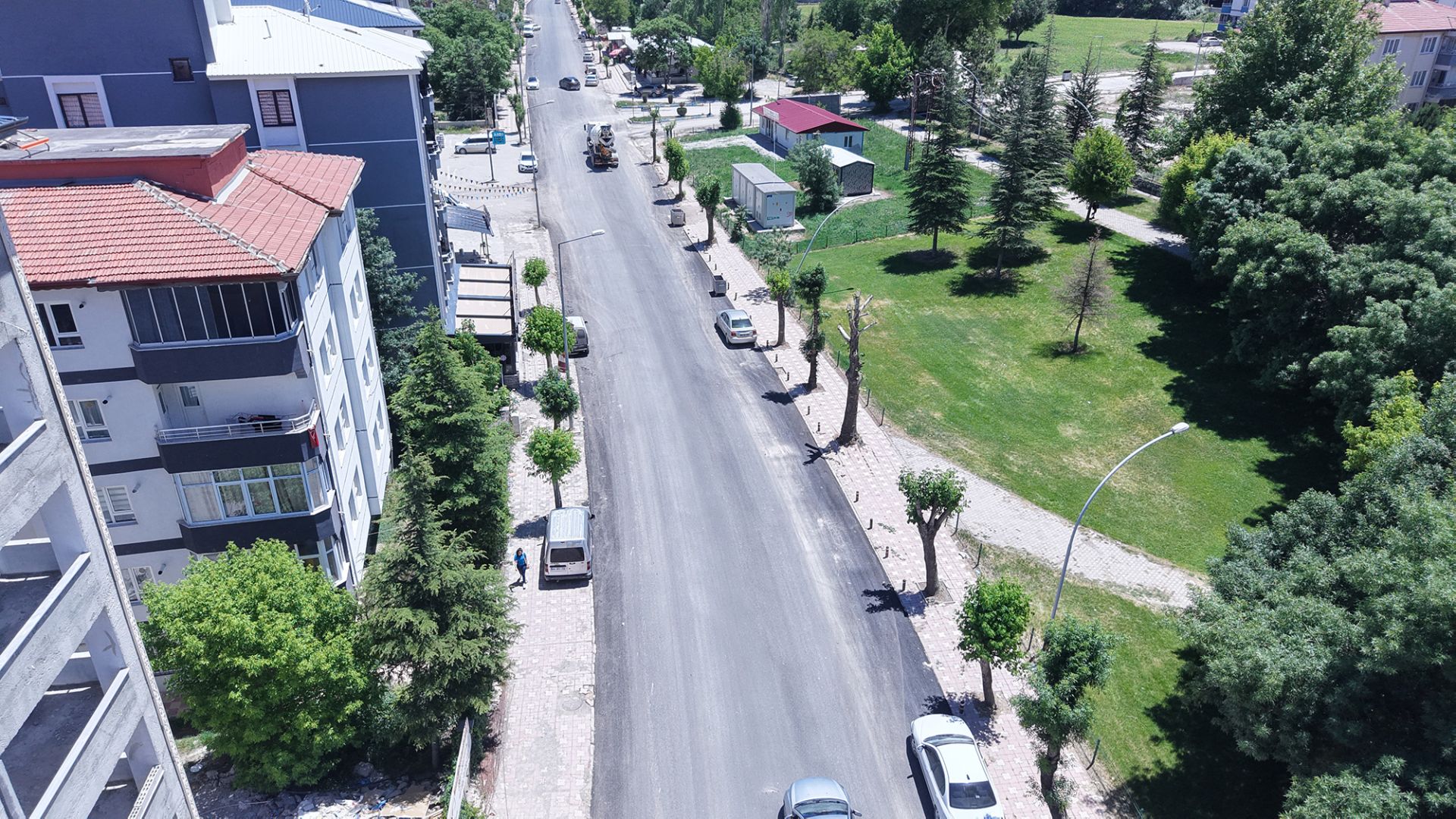 ELBİSTAN PINARBAŞI CADDE’SİNDE BÜYÜK DÖNÜŞÜM: İLK ETAP TAMAMLANDI 