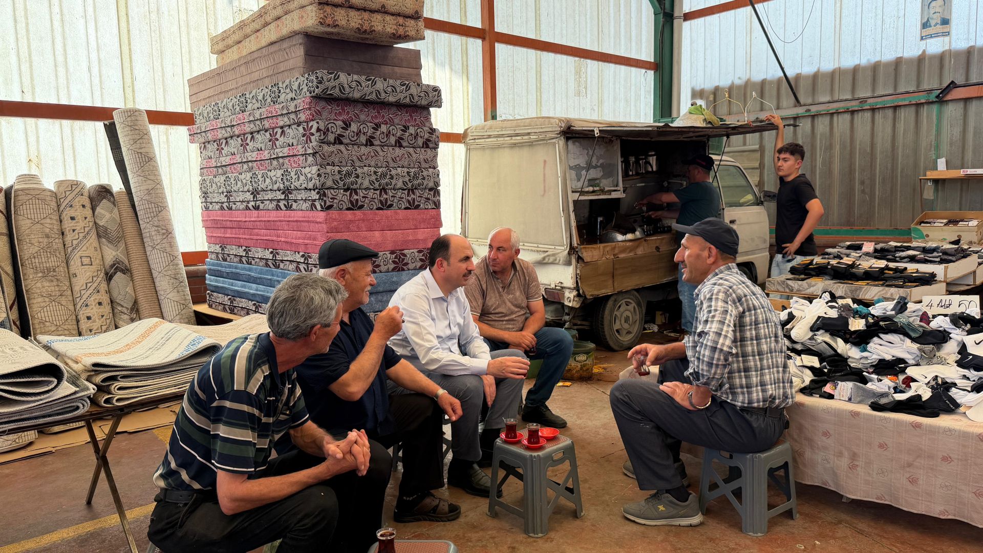 KARKENT PAZARI’NDA SAMİMİ BULUŞMA