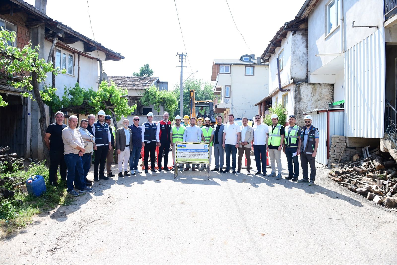 KESTEL’DE KIRSAL MAHALLELERE DOĞALGAZ HAMLESİ