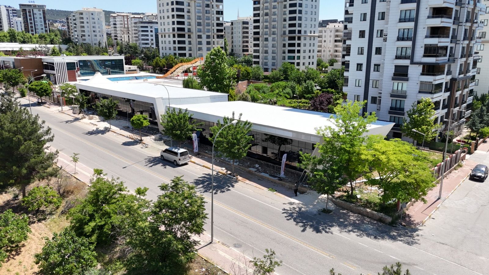 MODERN SPOR TESİSLERİ YÜKSELİYOR