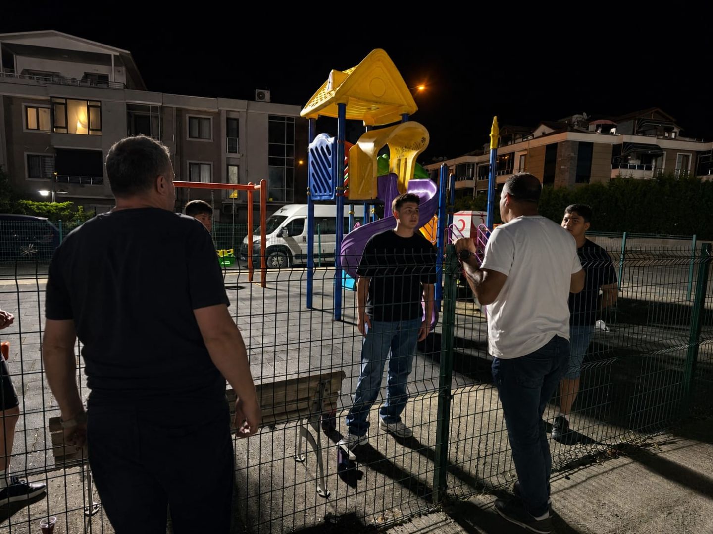 SERDİVAN’DA PARKLARDA SİVİL ZABITA DÖNEMİ BAŞLADI 