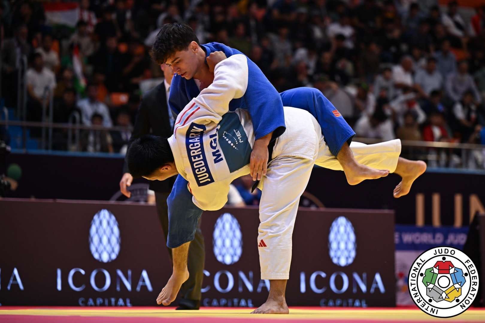 BÜYÜKŞEHİR’İN SPORA DESTEĞİ MADALYALARLA TAÇLANIYOR