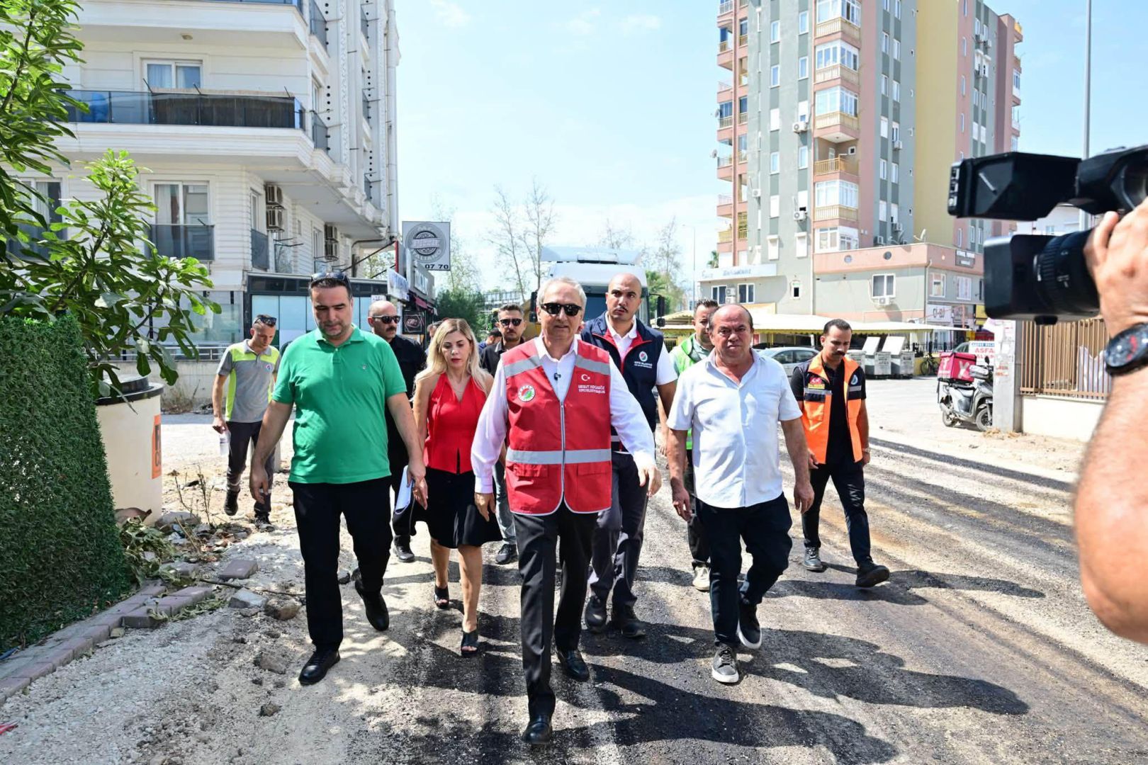 KEPEZ’DE YOLLAR YENİLENİYOR, KÜLTÜR MAHALLESİ RAHATLIYOR